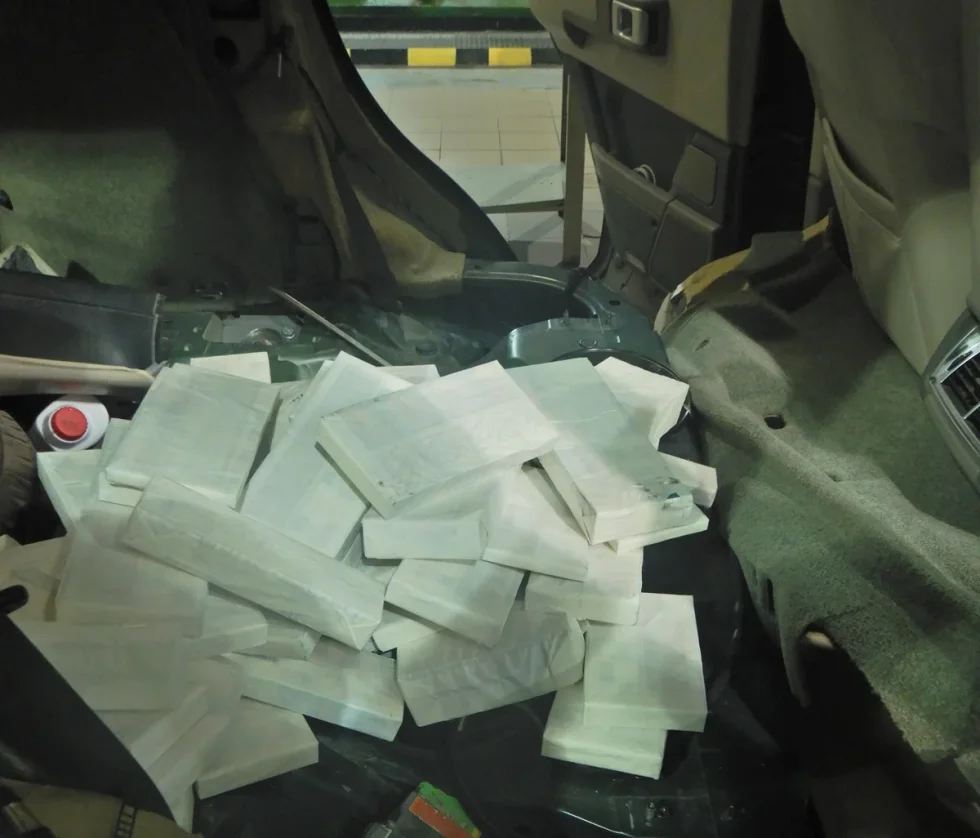 Przemyt papierosów na granicy w Terespolu. Kierowca zaatakował funkcjonariusza