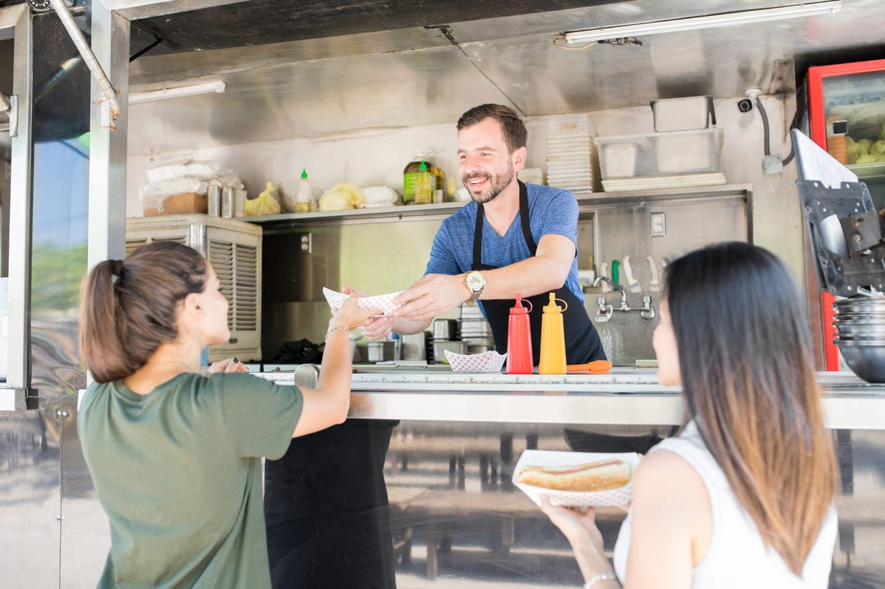 Rodzinny weekend pełen atrakcji w Białej Podlaskiej – foodtrucki i dmuchańce opanują Plac Wolności
